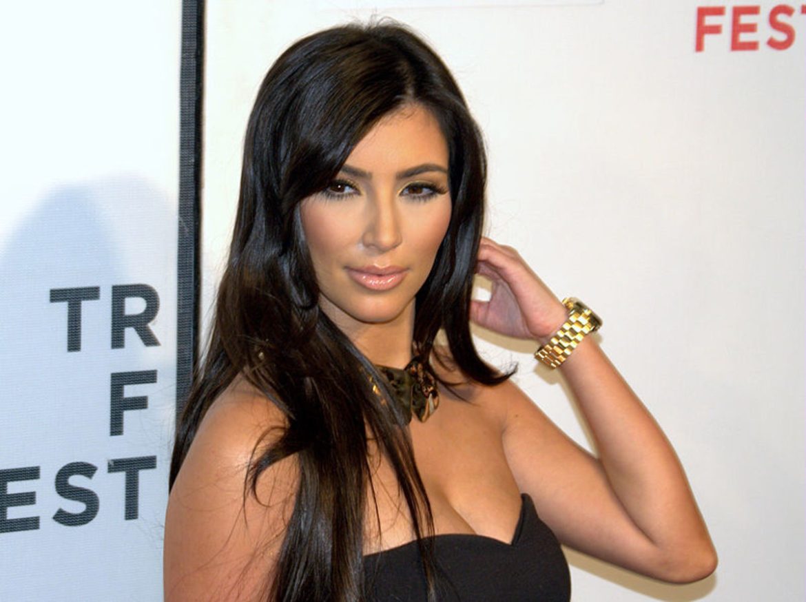 Pros And Cons of Being a Celebrity Pros And Cons of Being a Celebrity