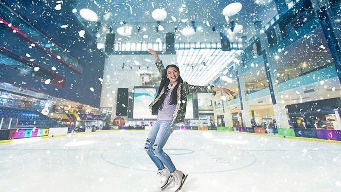 Dubai Ice Rink on Weekend