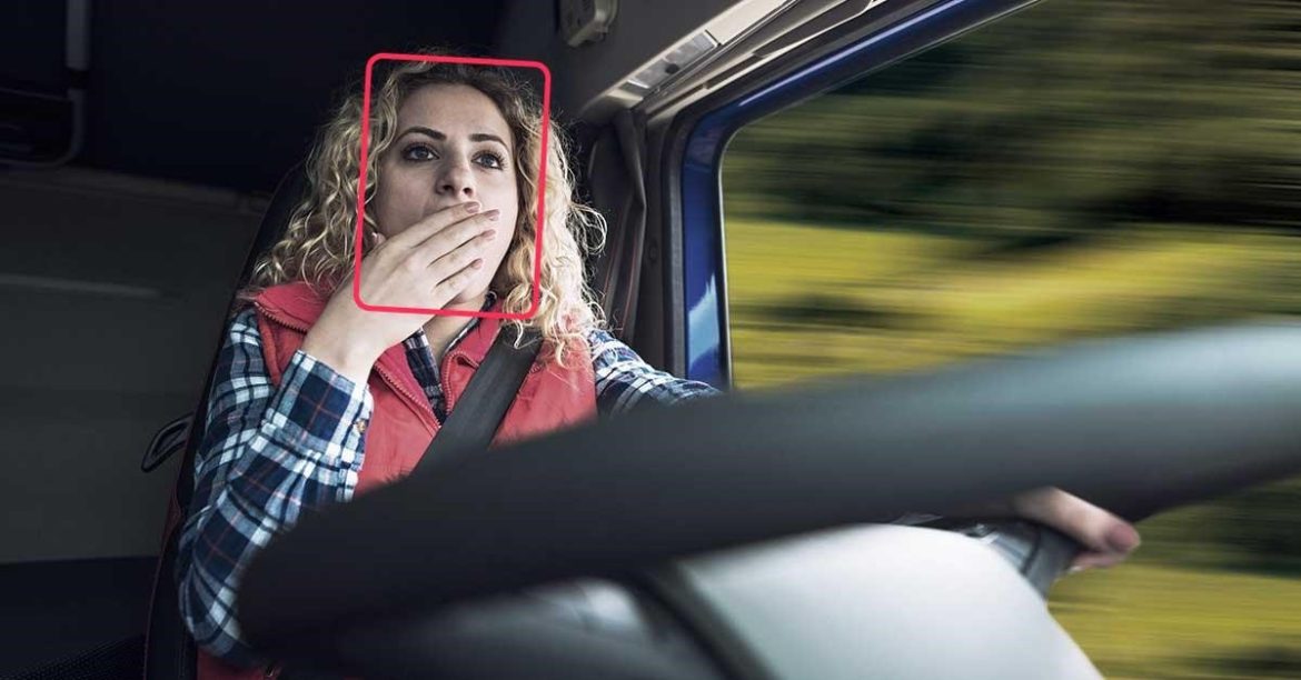 How Driver Monitoring Systems Help Reduce Distracted Driving?