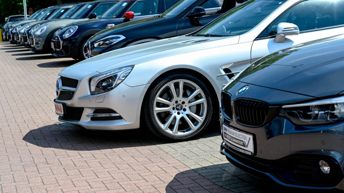 luxury car dealers in delhi ncr