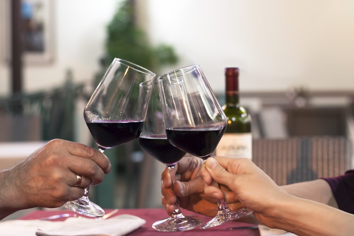 10 Tips for Choosing the Best Wine for Dinner