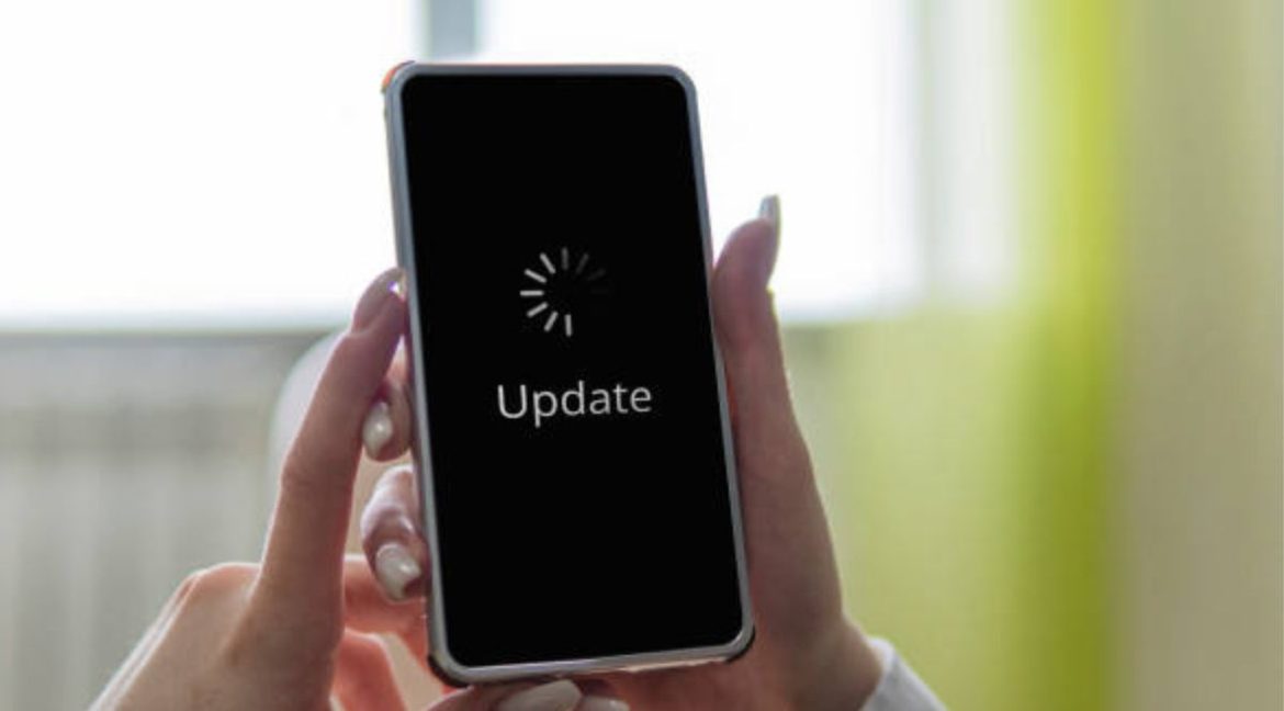 Download The Latest Android APKs, iPhone Apps, Software Updates & More - All 100100% Free!