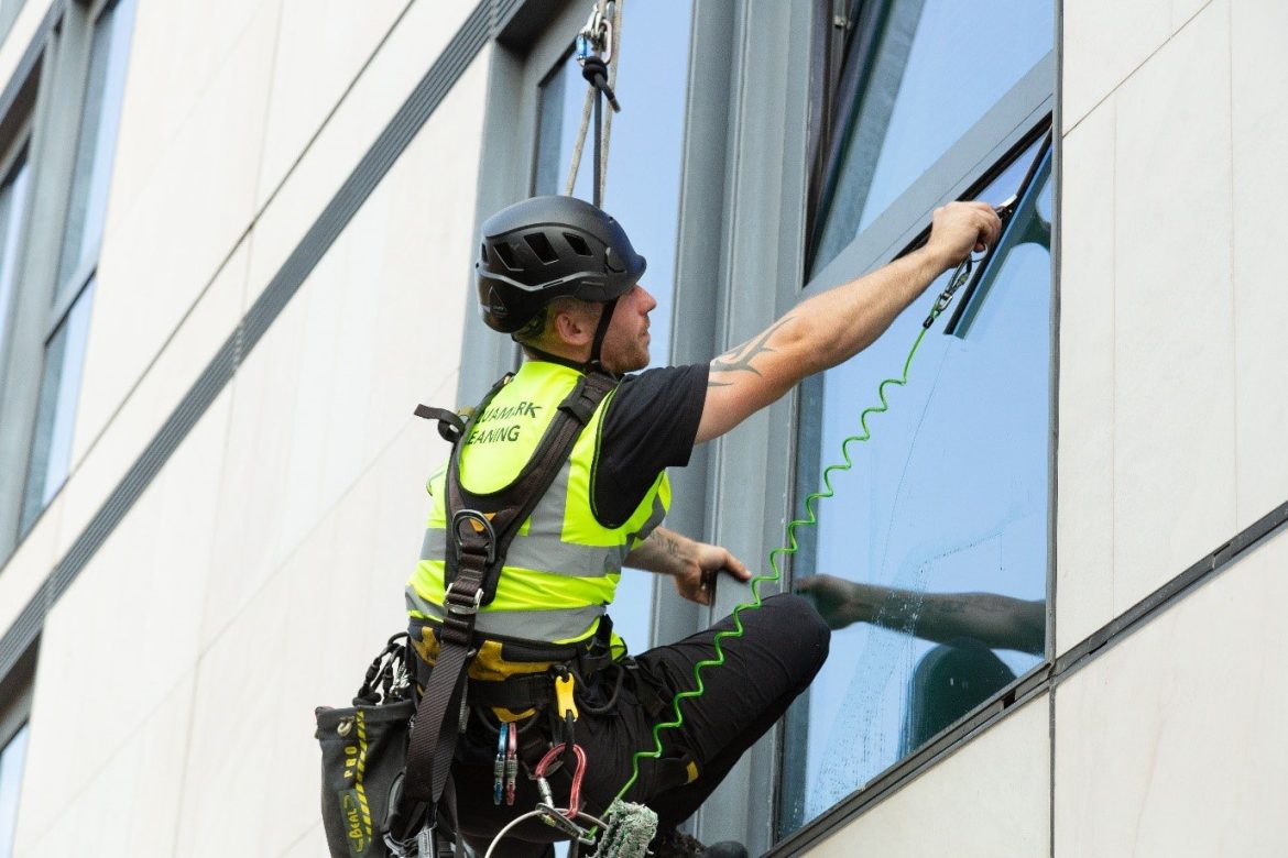 abseil window cleaning