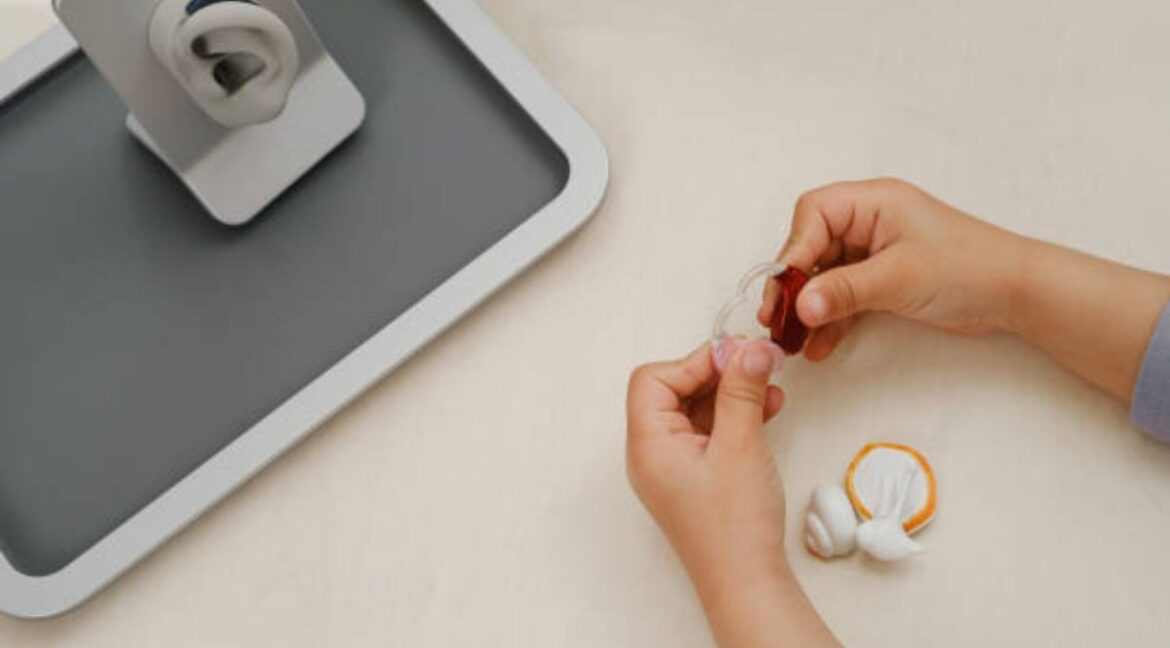 Hearing Aids vs Hearing Amplifiers