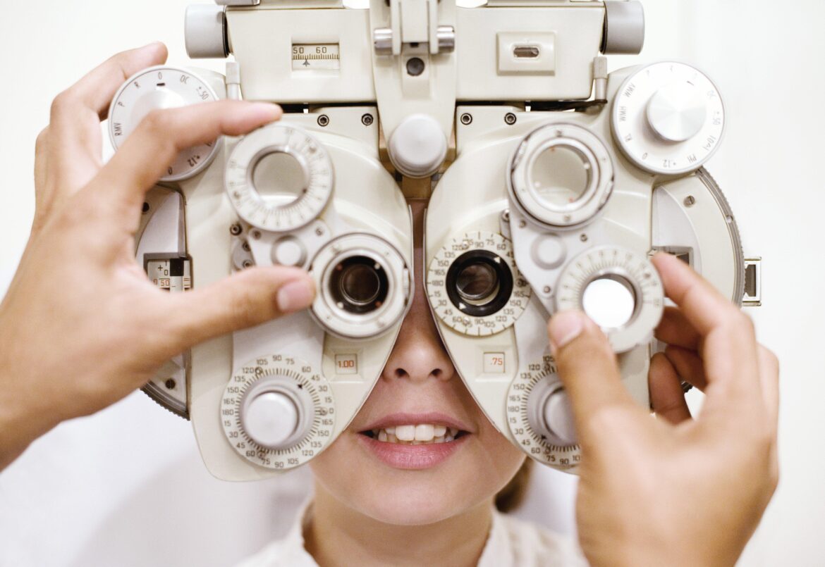 Unlocking Vision Clarity: A Comprehensive Guide to Refractive Lens Exchange