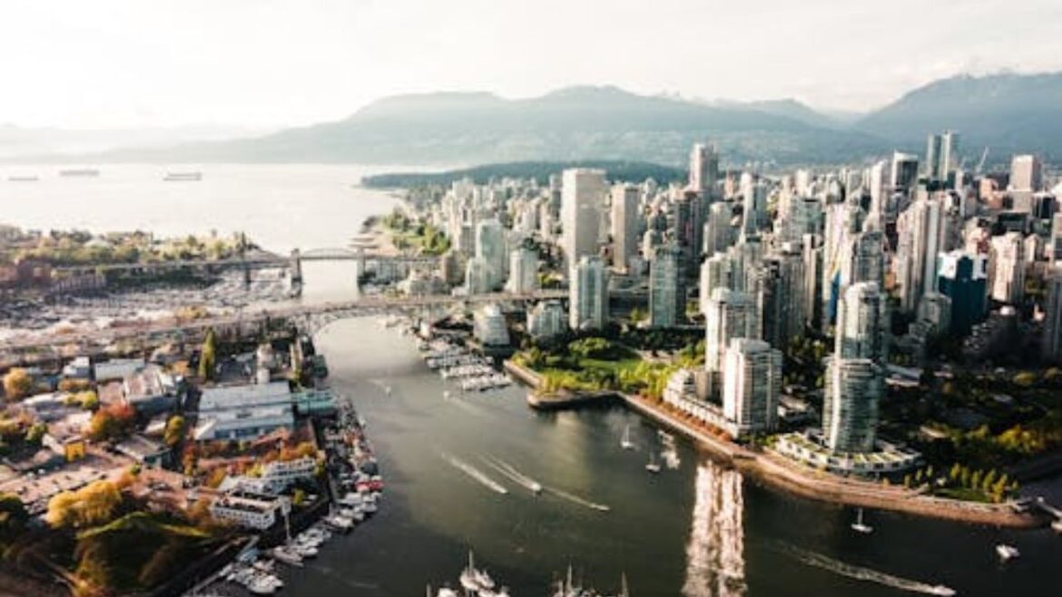 Case Study: Scaffolding in the Restoration of the Vancouver Art Gallery, Vancouver, Canada