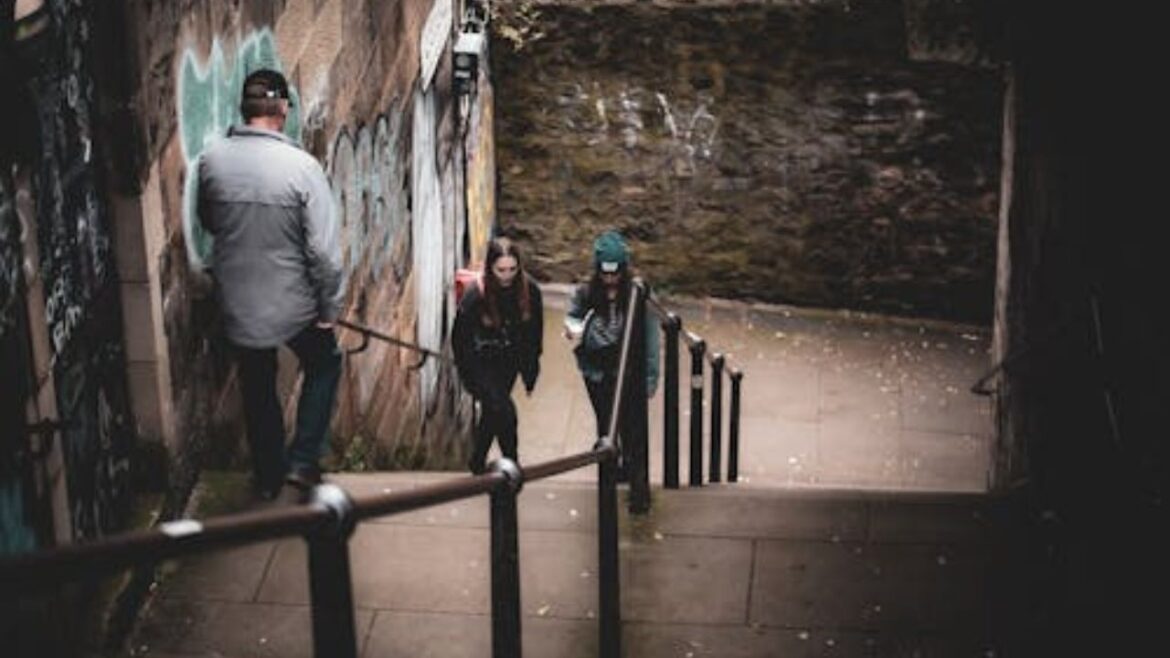 SUP Clothing vs. Everyday Wear: Why Choosing the Right Gear Matters