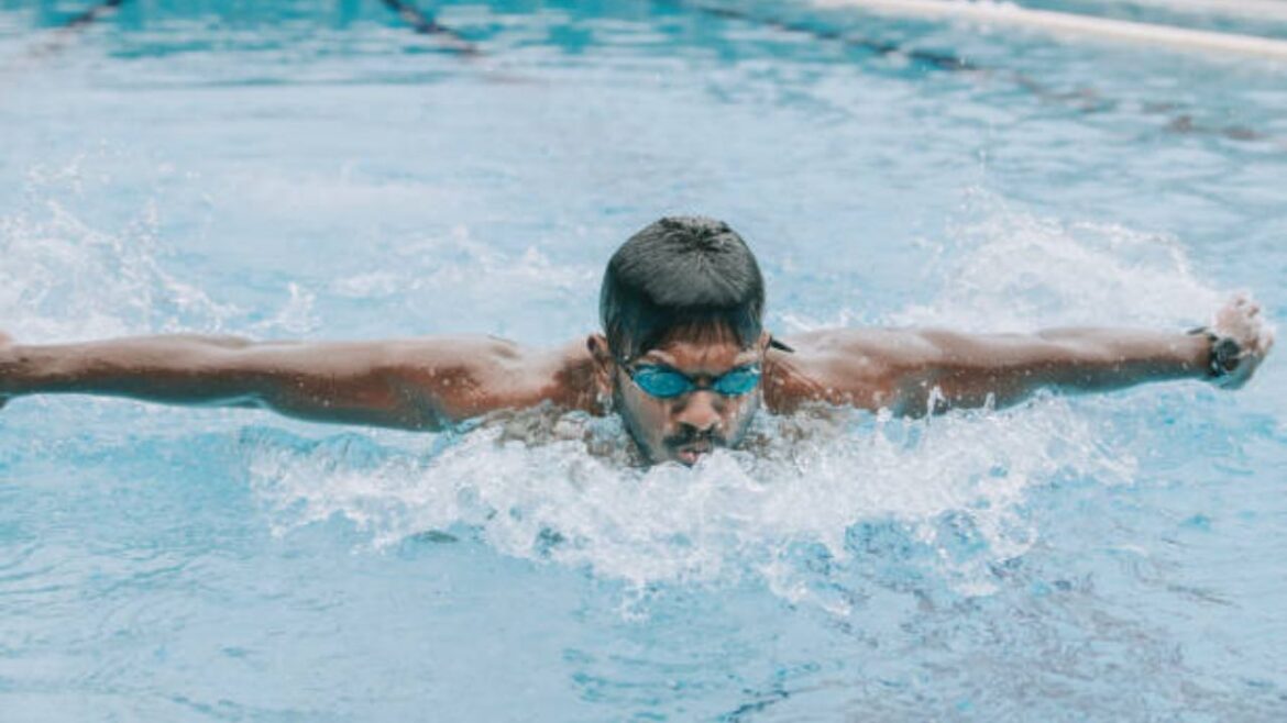 How Swimming Classes Near Me Can Reduce Stress and Anxiety